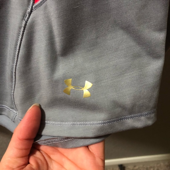 Under Armour long sleeve - Picture 2 of 4